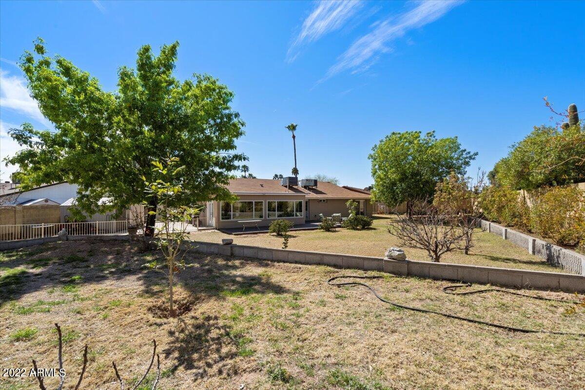 1128 E WESCOTT Drive