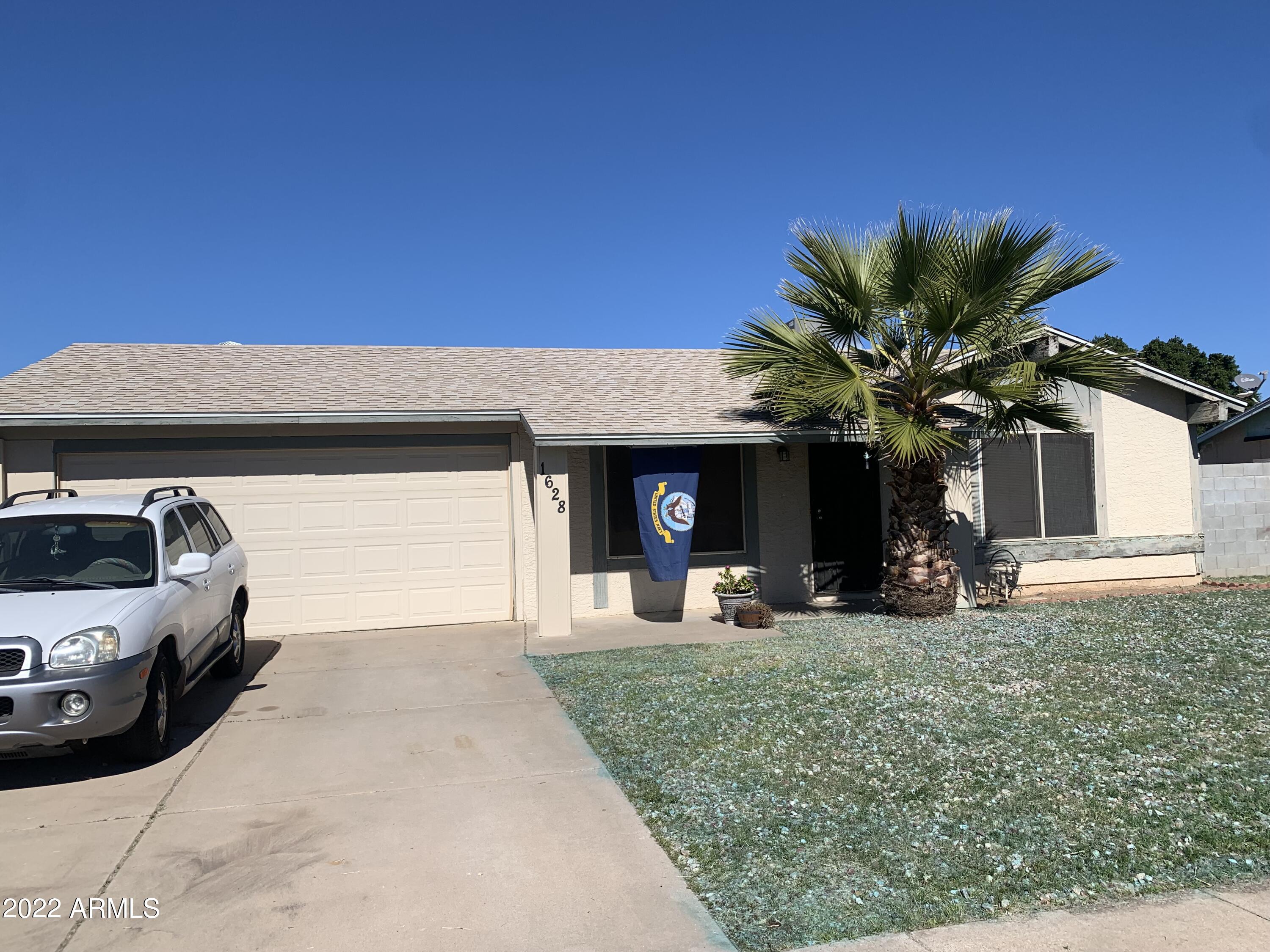 1628 W POSADA Avenue