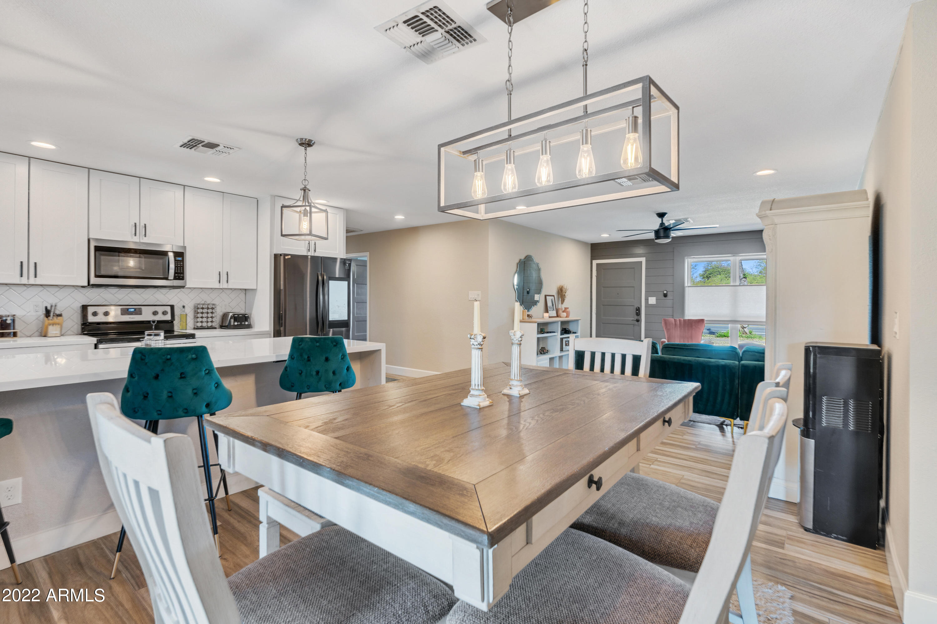 2239 W OSBORN Road