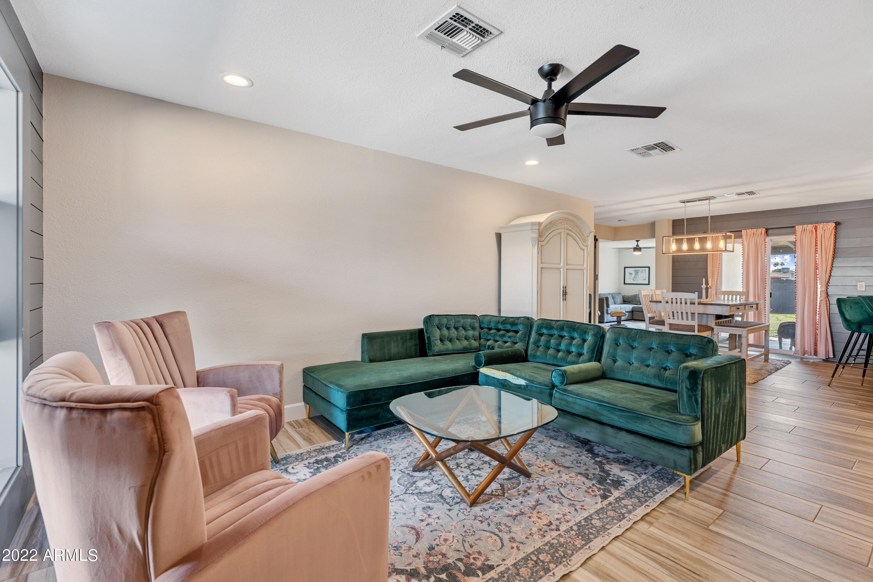 2239 W OSBORN Road