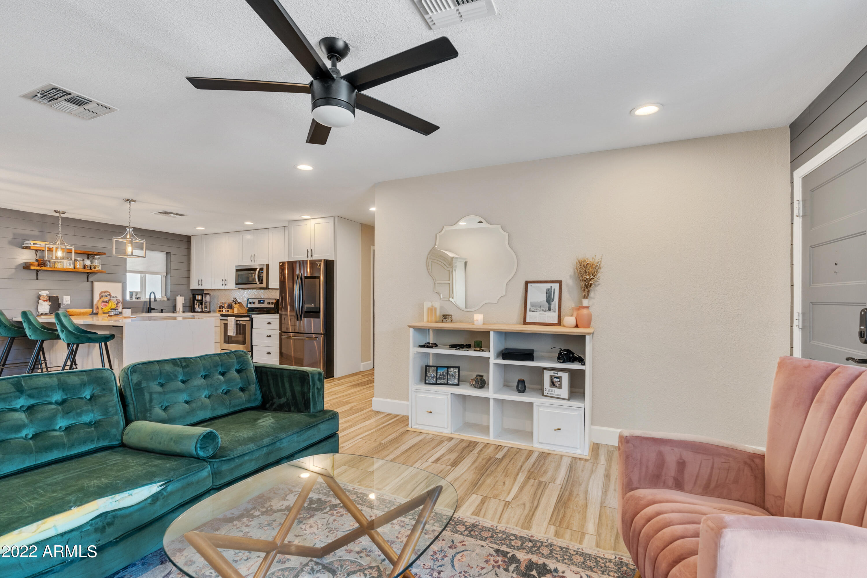 2239 W OSBORN Road