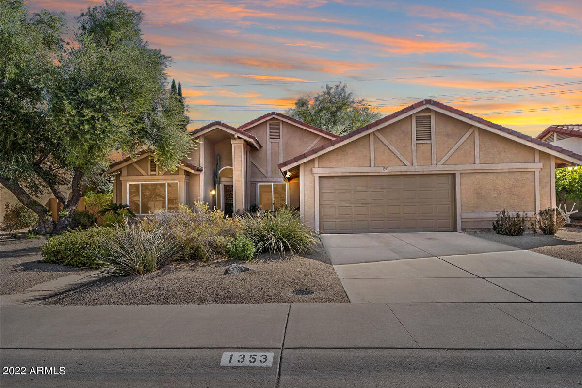 1353 E BRENTRUP Drive