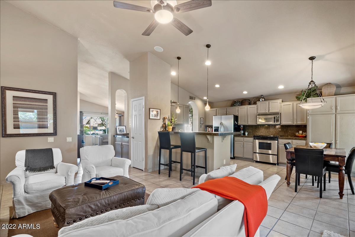 1353 E BRENTRUP Drive