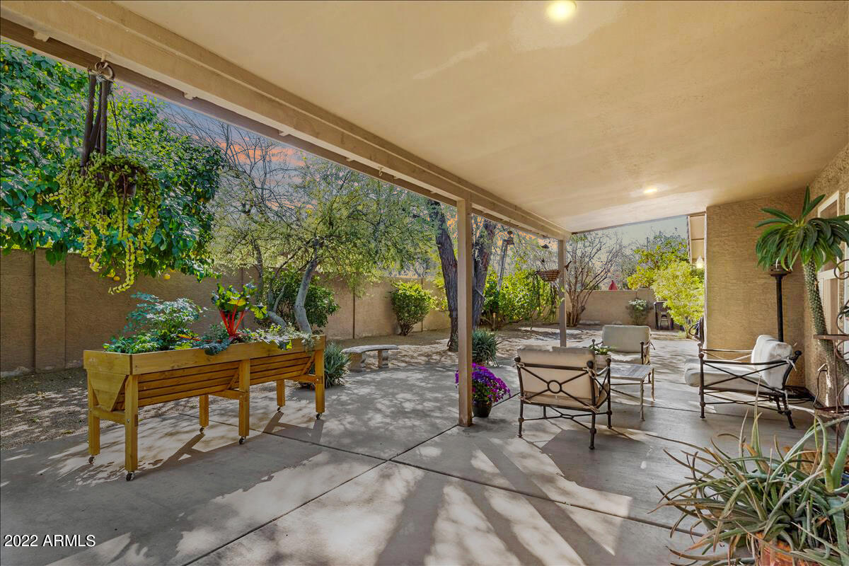 1353 E BRENTRUP Drive