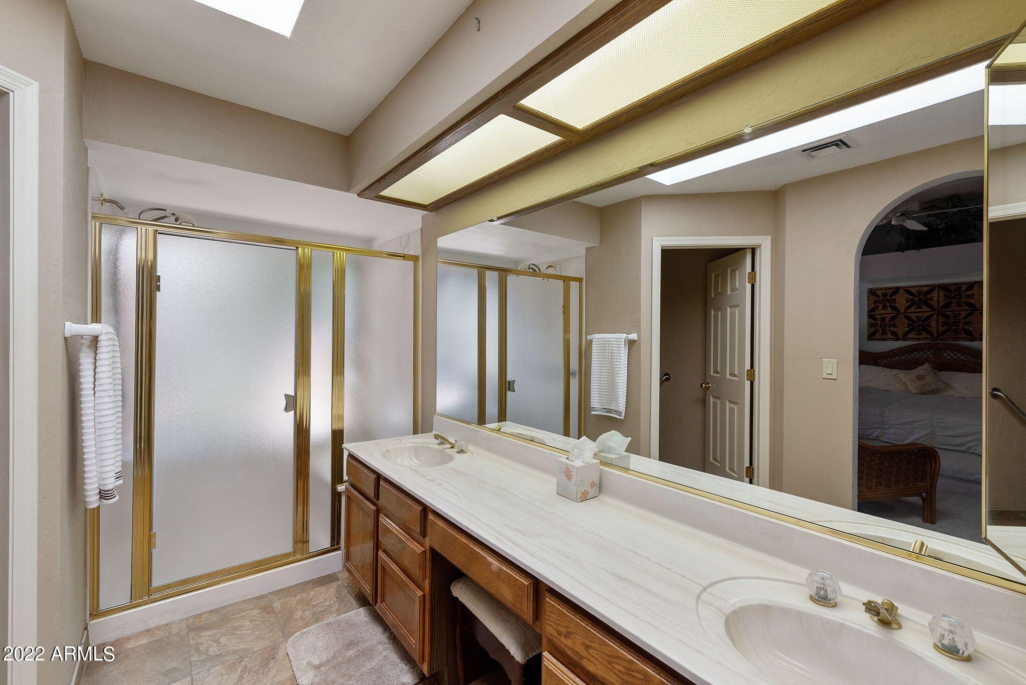 4131 E ALTADENA Avenue
