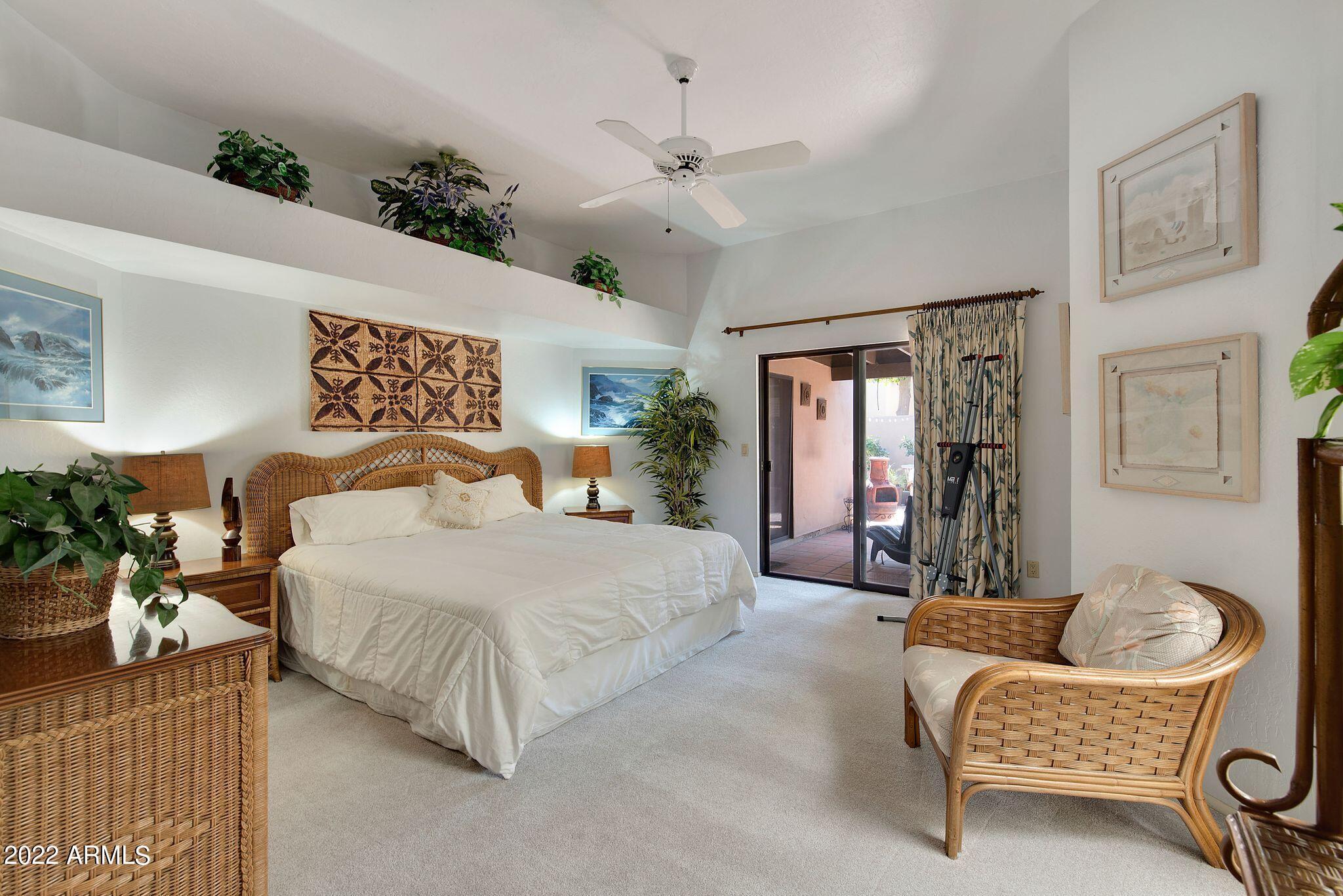 4131 E ALTADENA Avenue