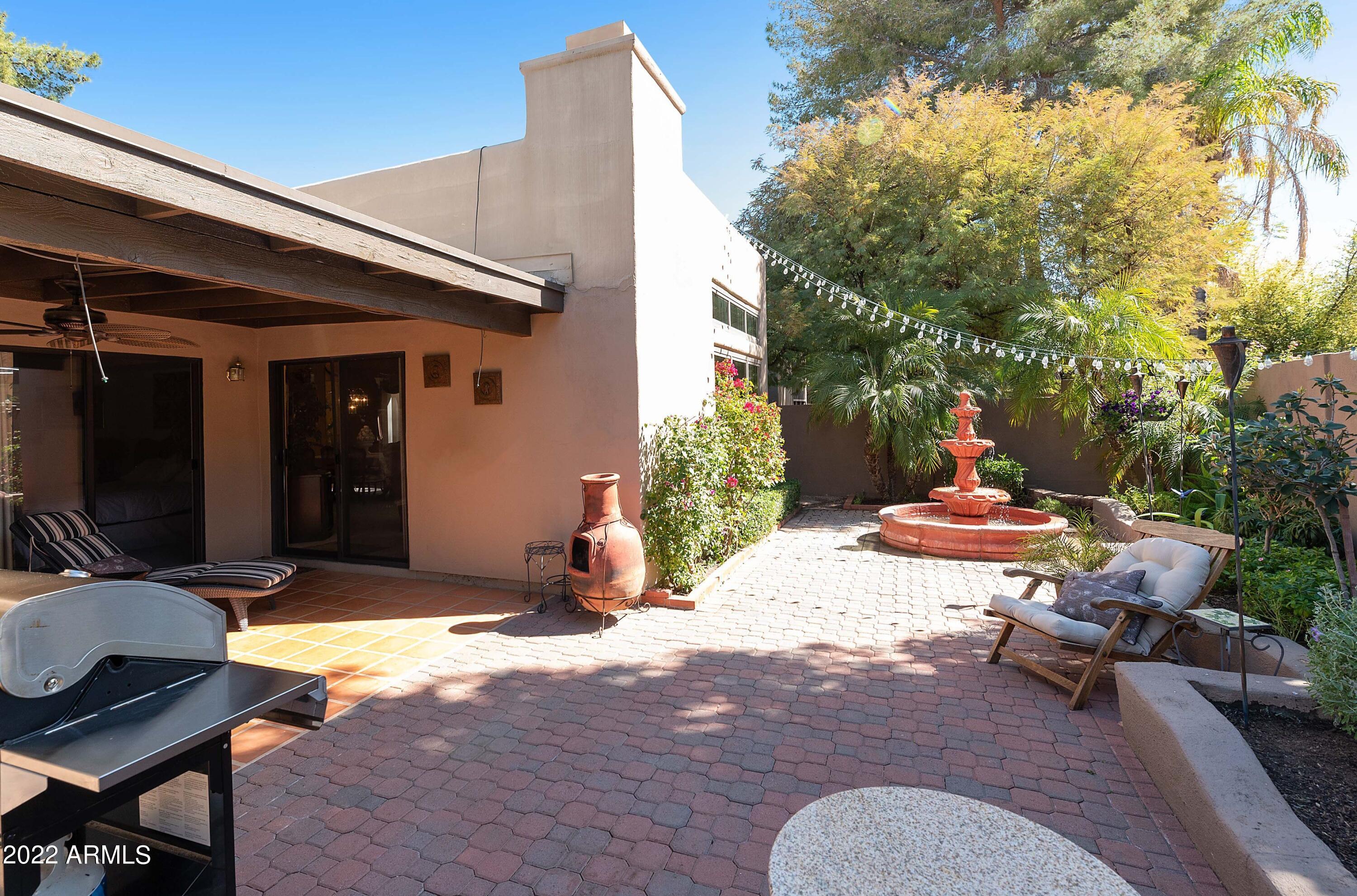 4131 E ALTADENA Avenue