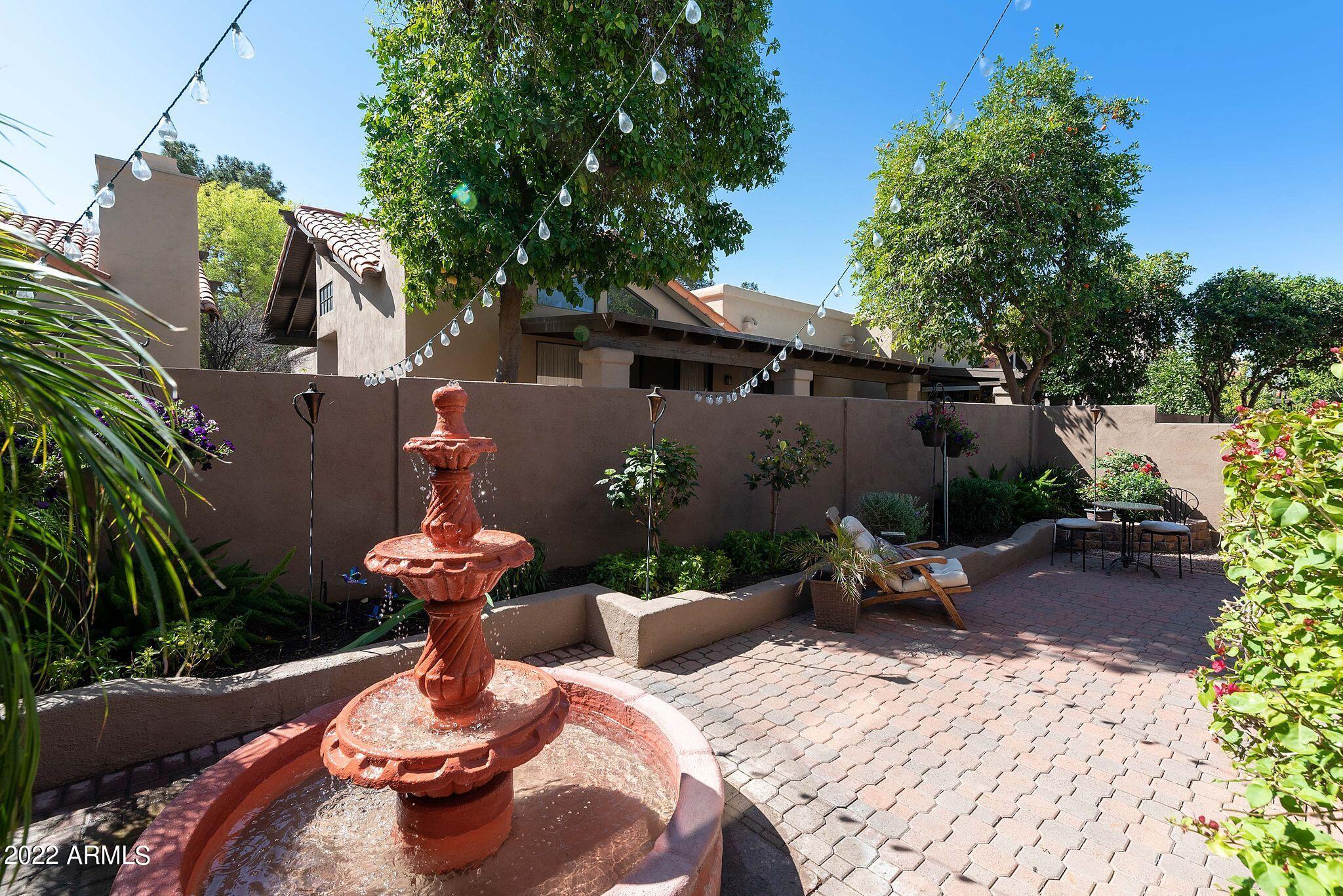 4131 E ALTADENA Avenue