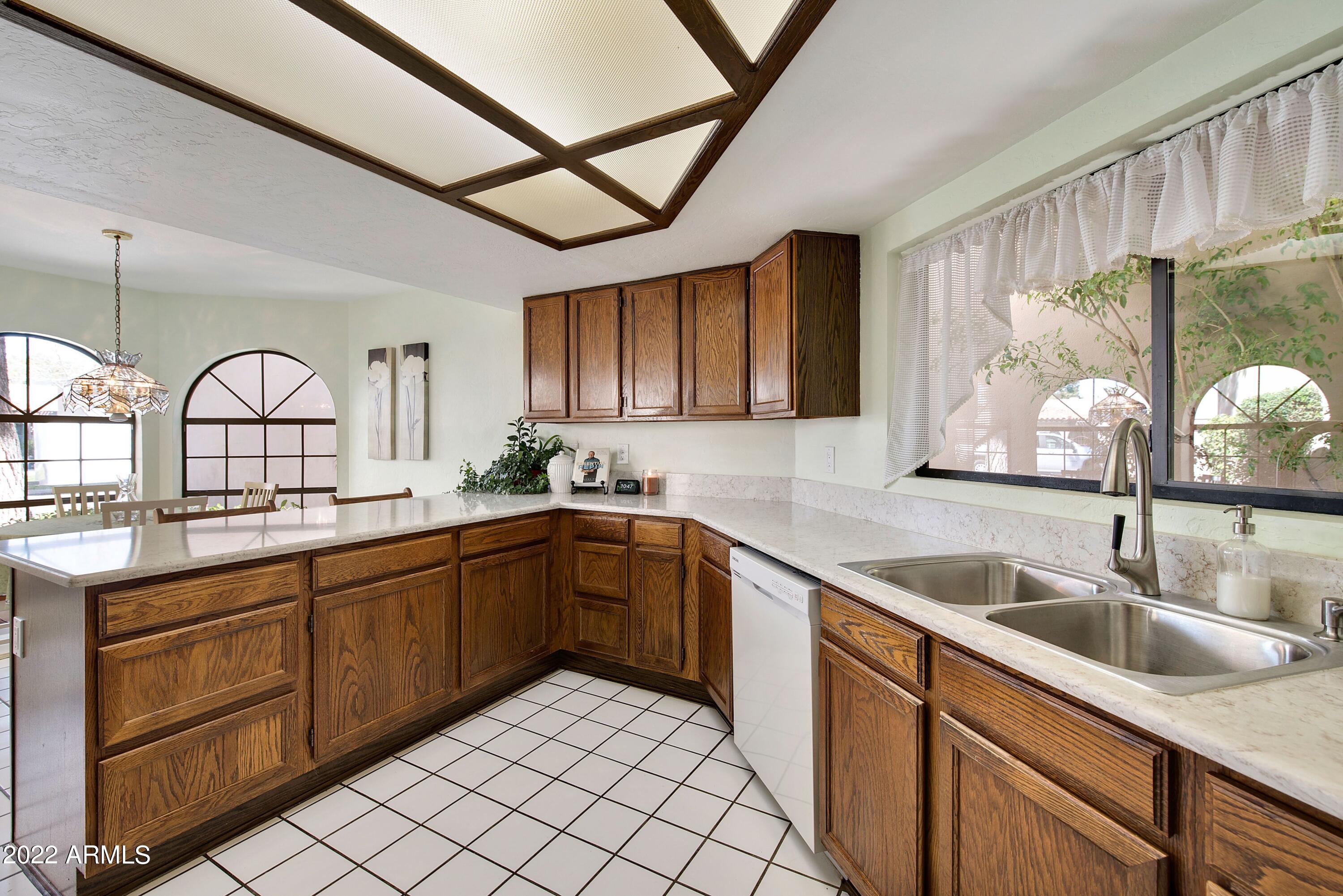 4131 E ALTADENA Avenue