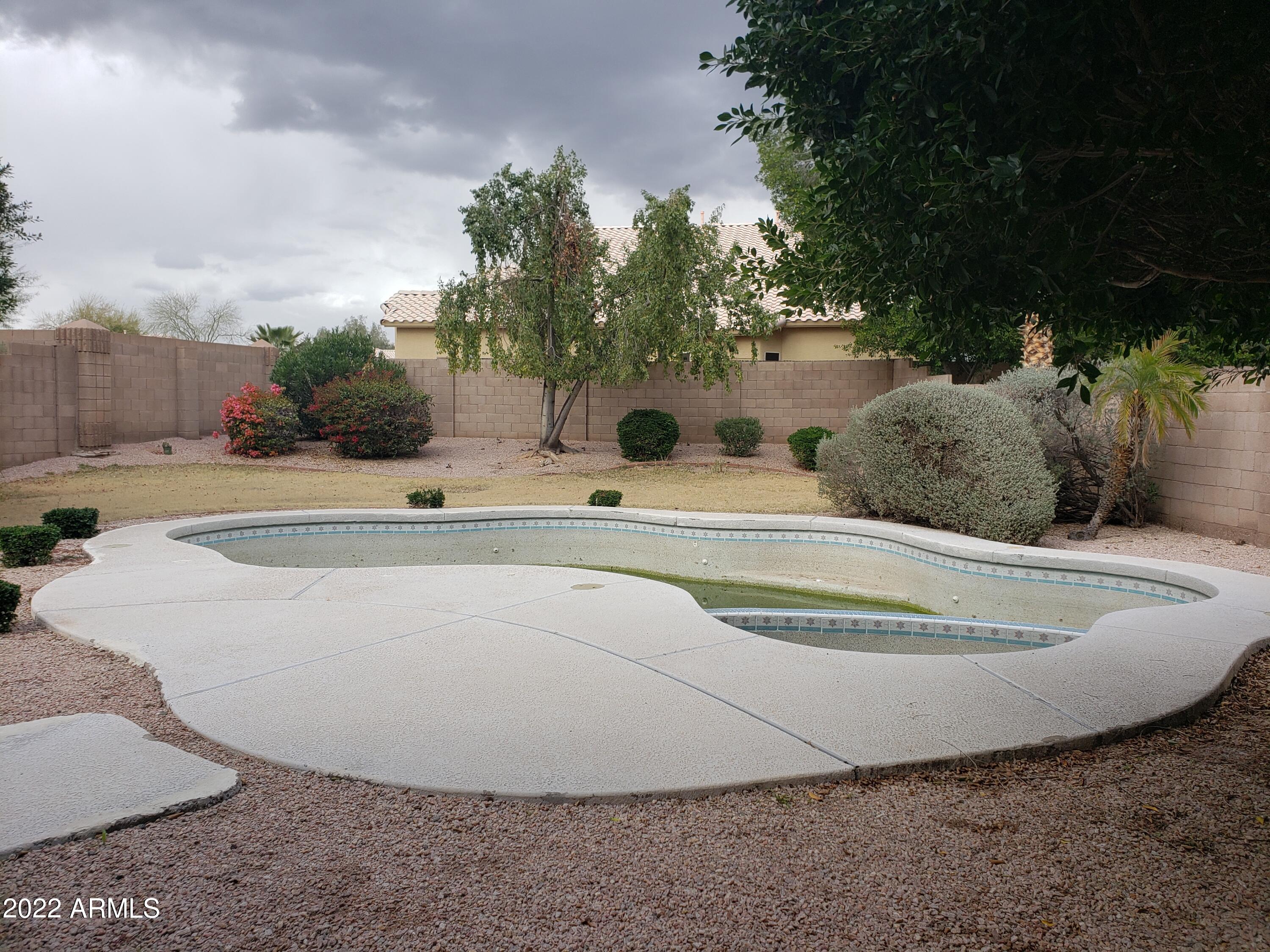 3124 W TYSON Place