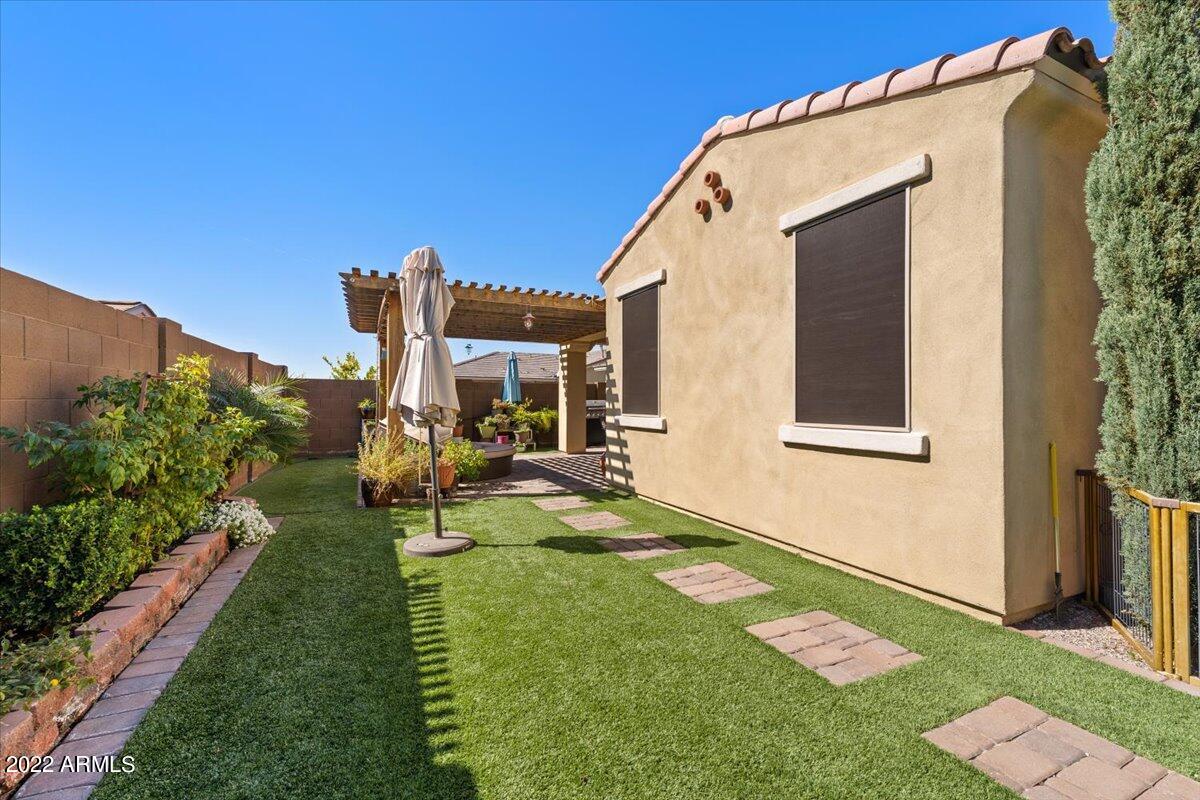 10605 E DURANT Drive