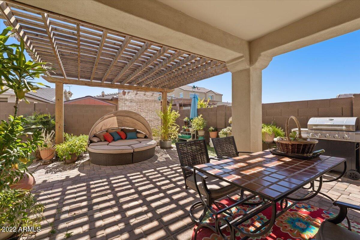 10605 E DURANT Drive