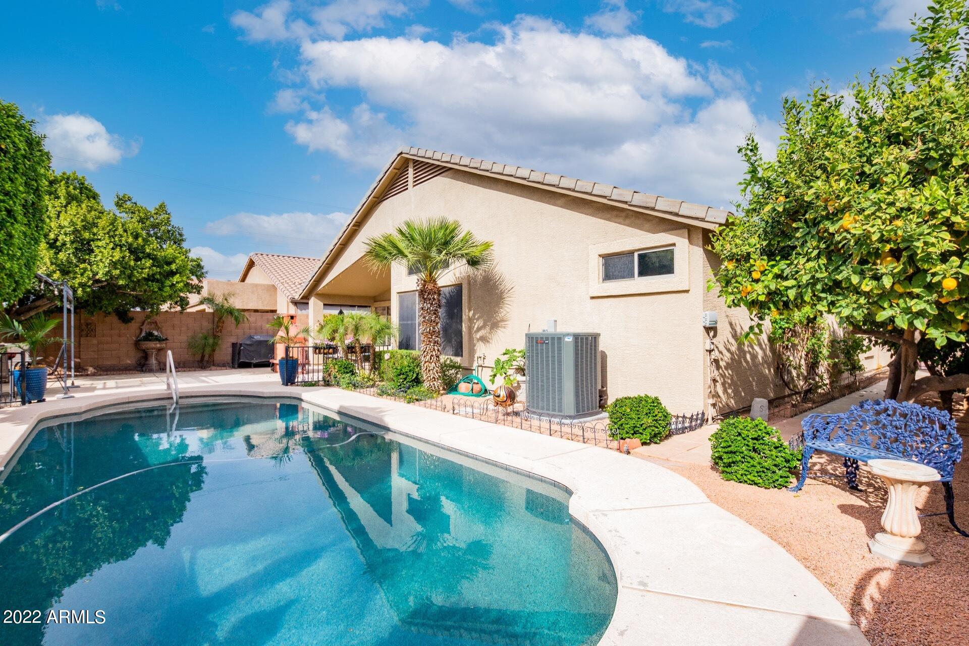 3246 S CALDERON --