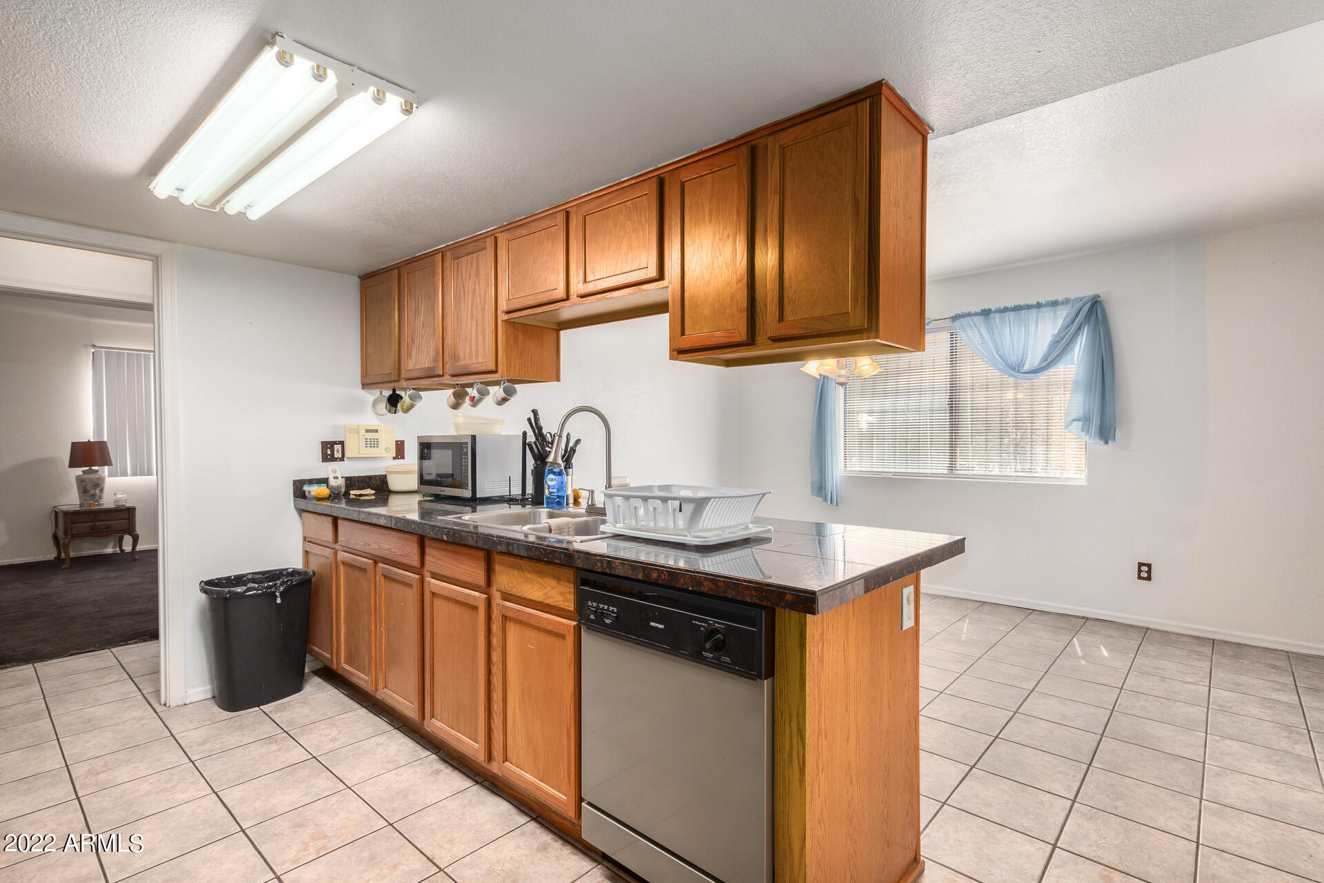 2224 W PECAN Road