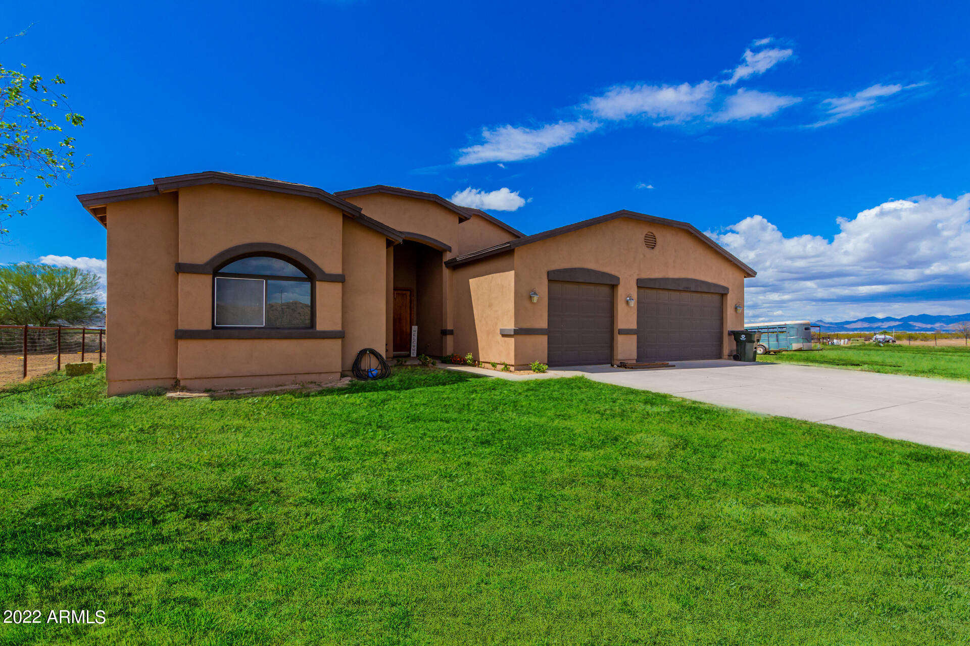 20445 W THISTLE LANDING Drive