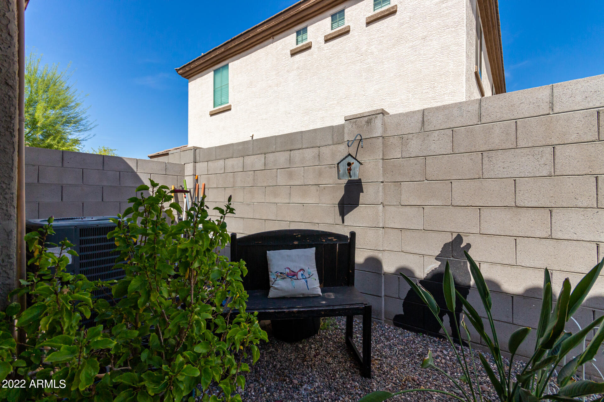 12021 W DAVIS Lane