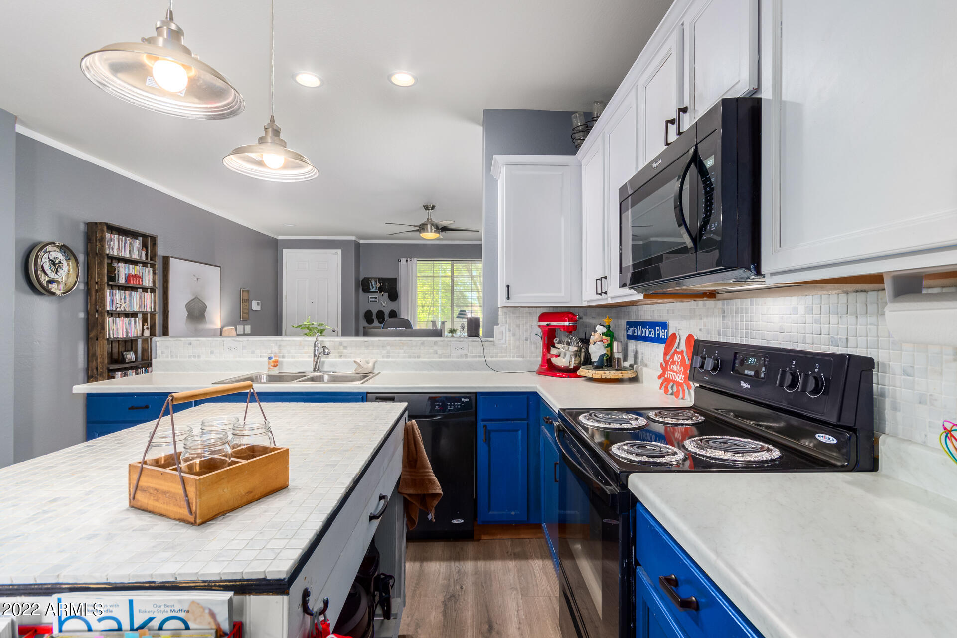 12021 W DAVIS Lane