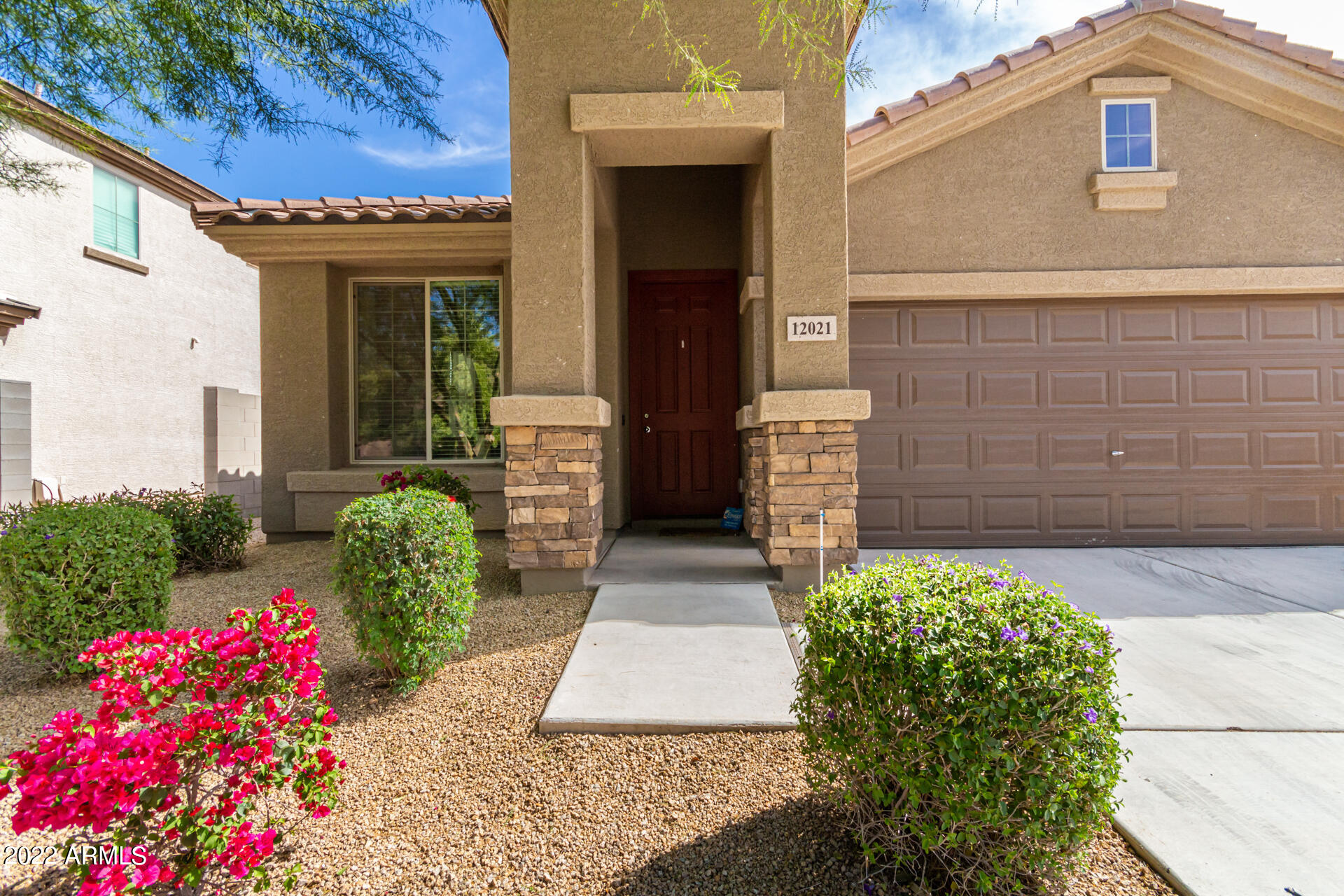 12021 W DAVIS Lane