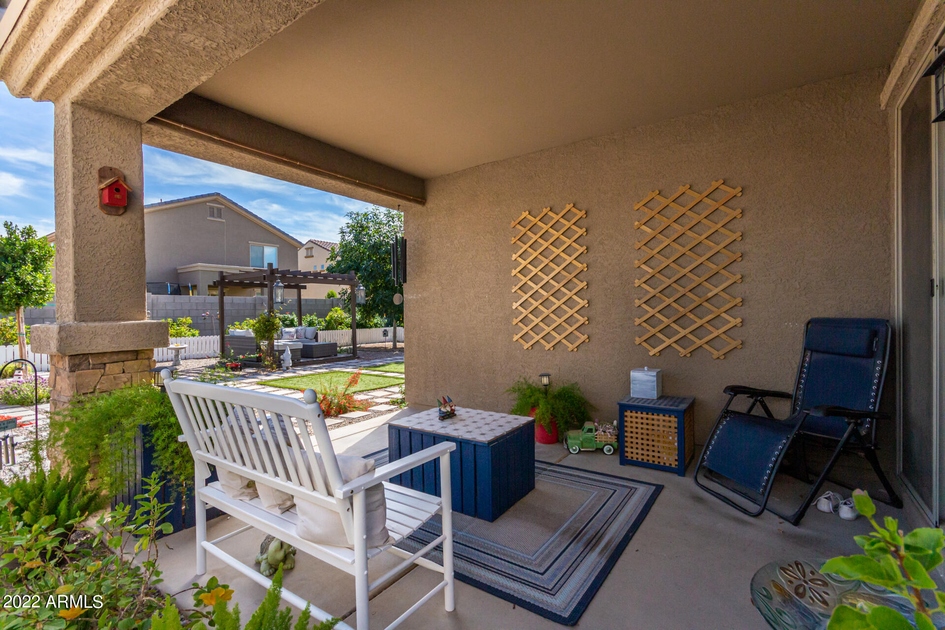 12021 W DAVIS Lane