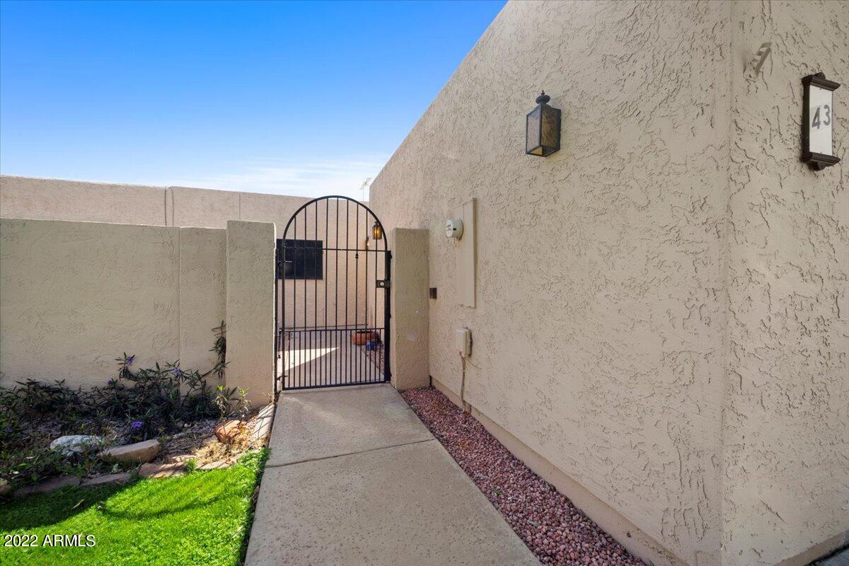 3345 E UNIVERSITY Drive Unit: #43