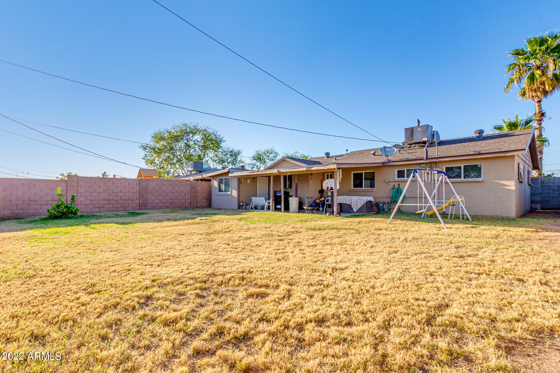 2801 W LAWRENCE Lane