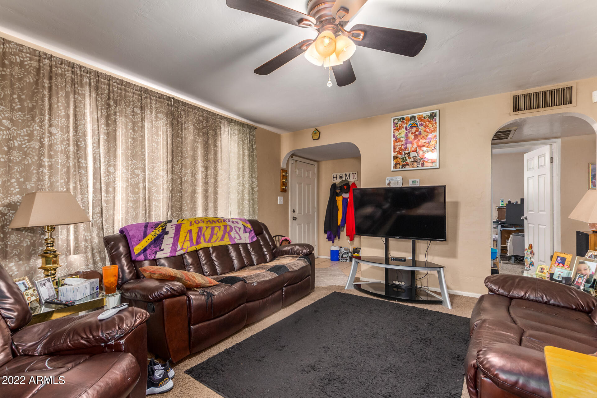 2801 W LAWRENCE Lane