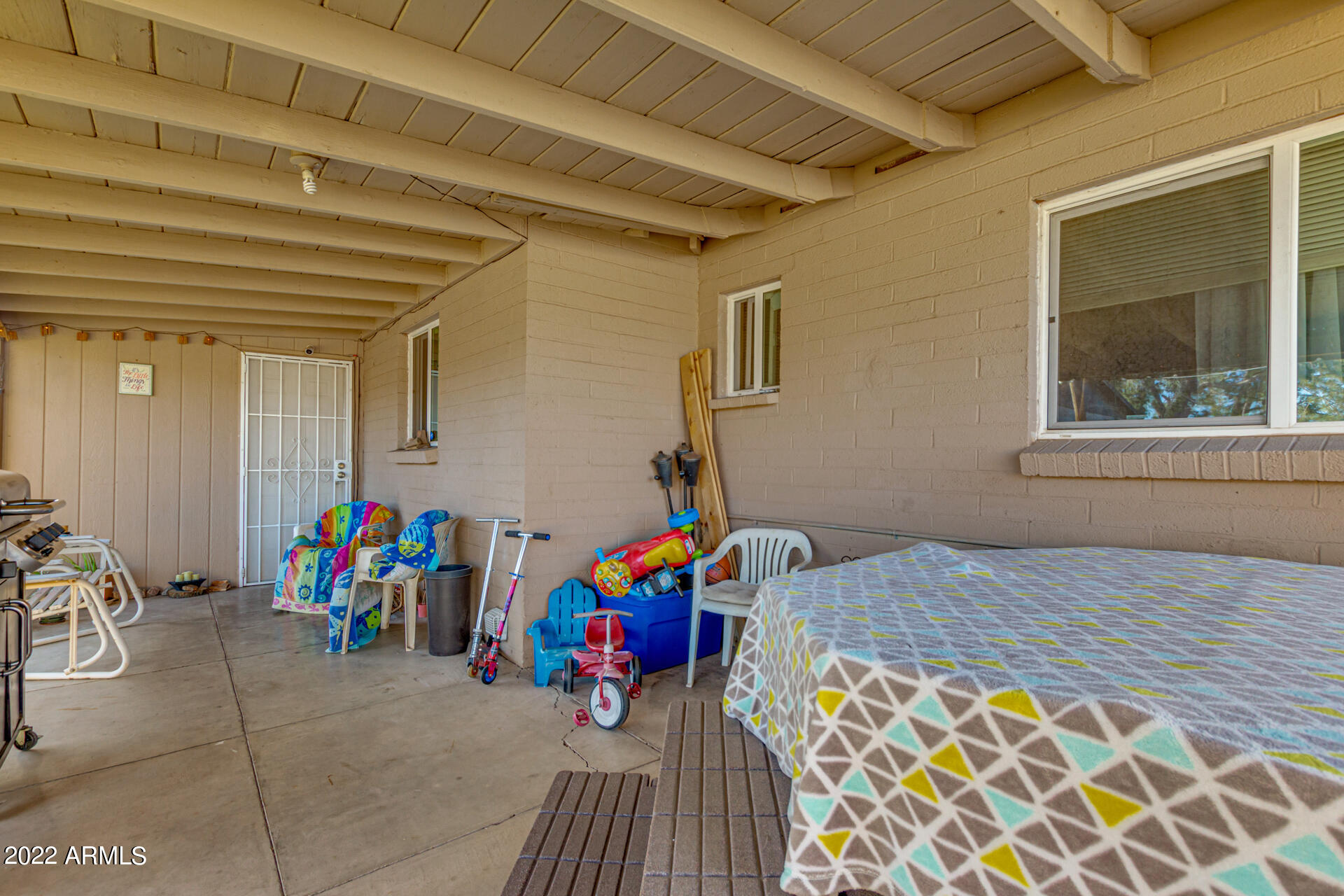 2801 W LAWRENCE Lane