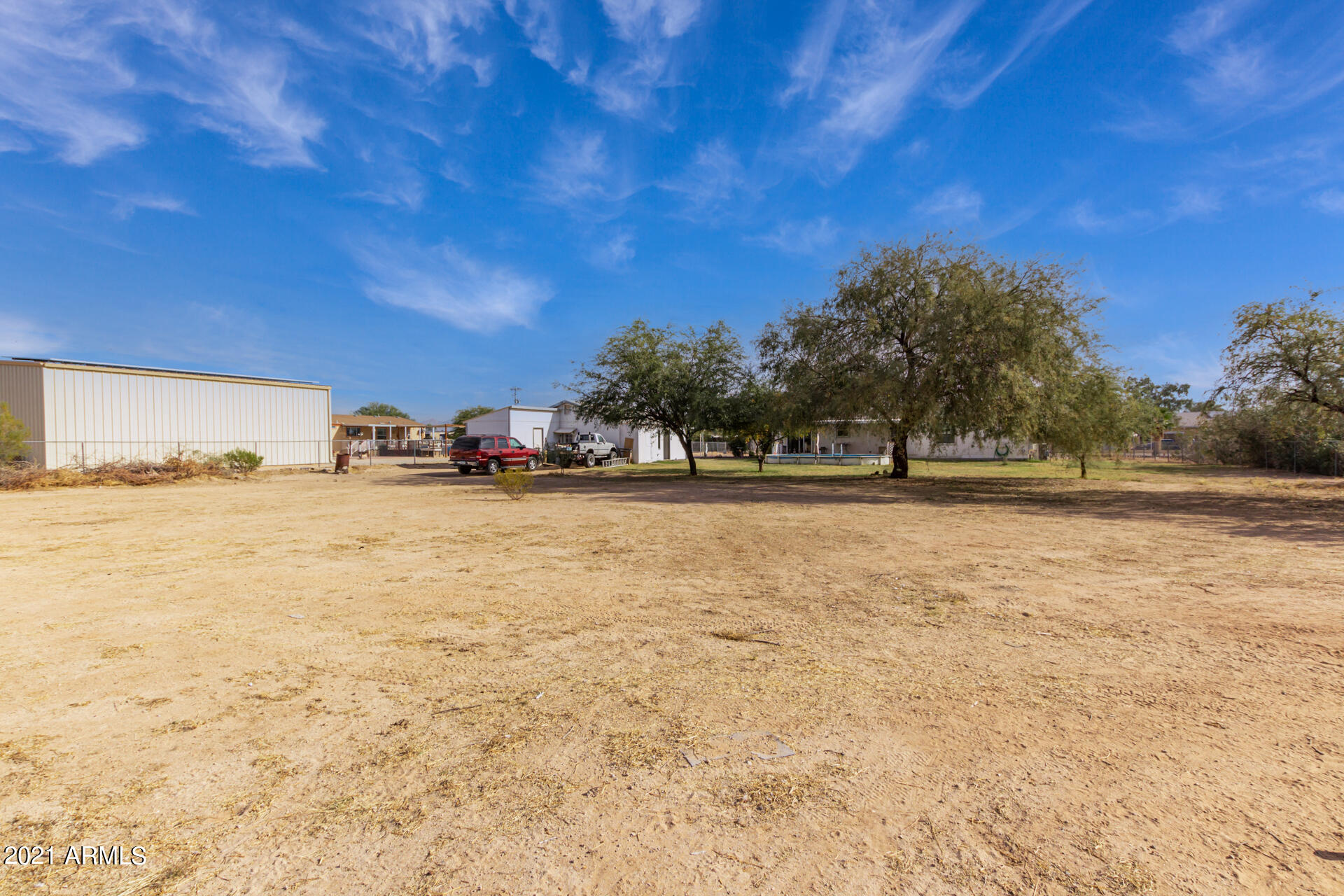 10348 N BATTLEFORD Drive