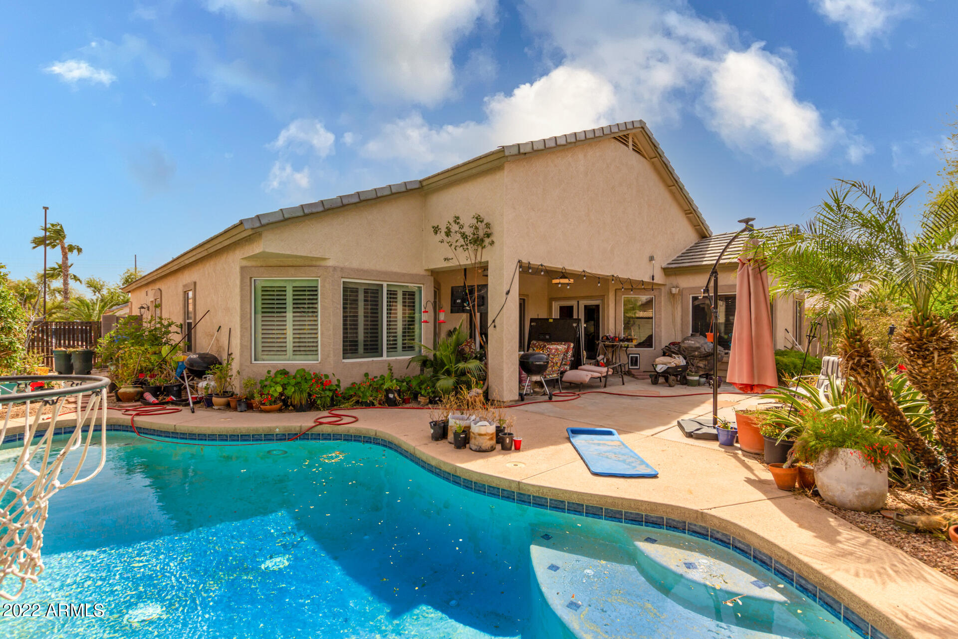 3354 E THORNTON Avenue