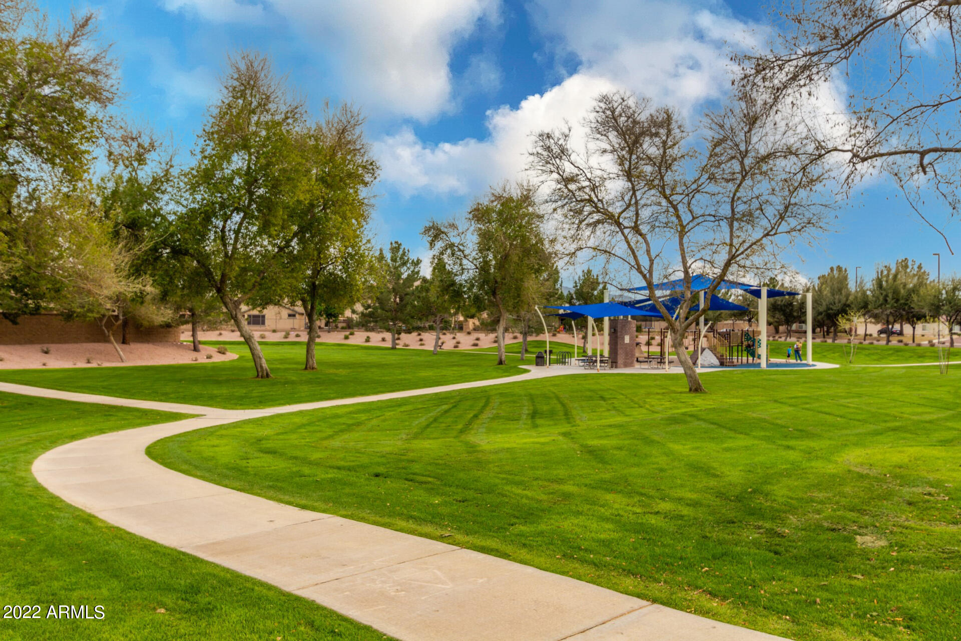 3354 E THORNTON Avenue