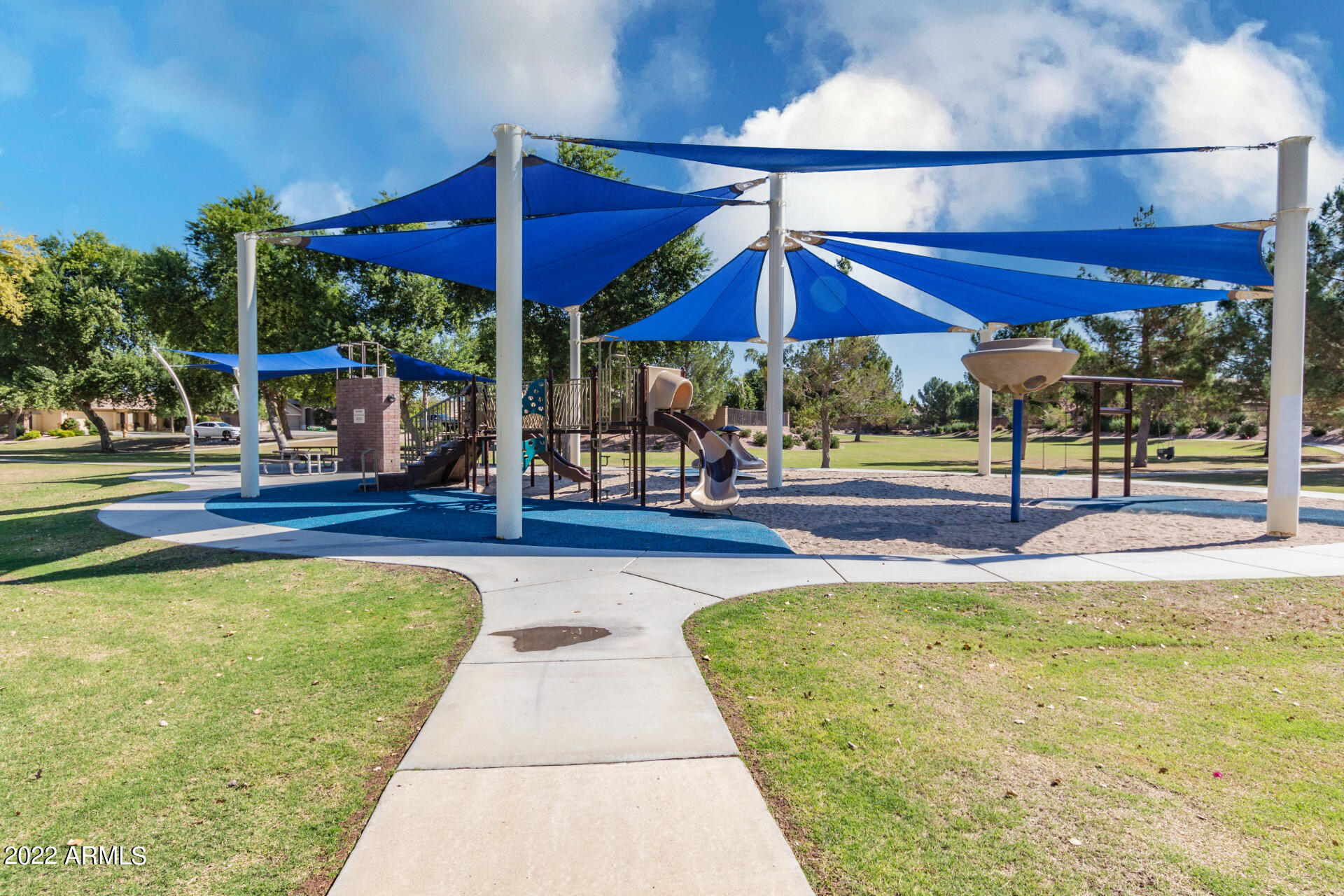 3354 E THORNTON Avenue