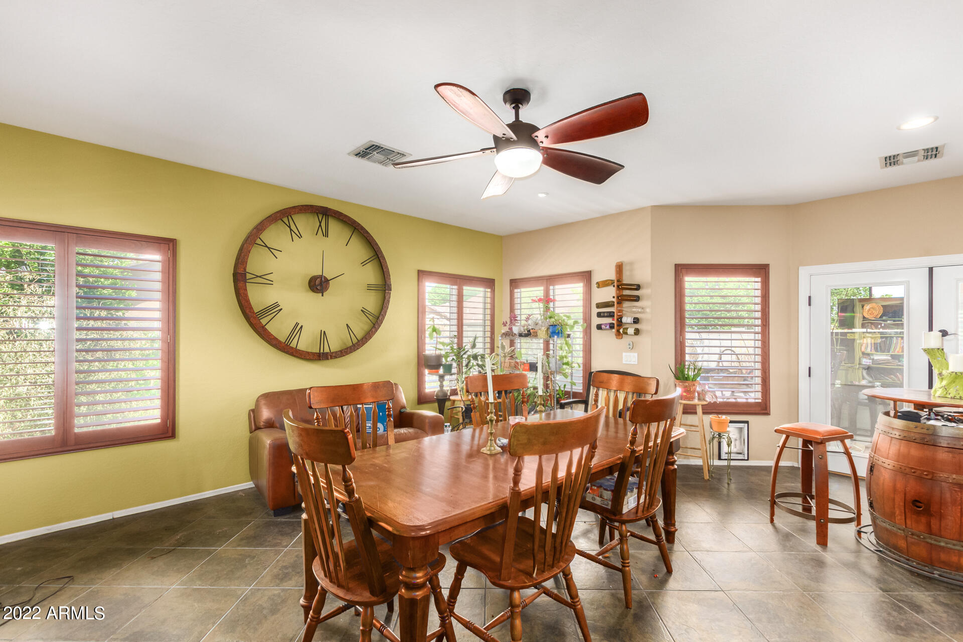 3354 E THORNTON Avenue