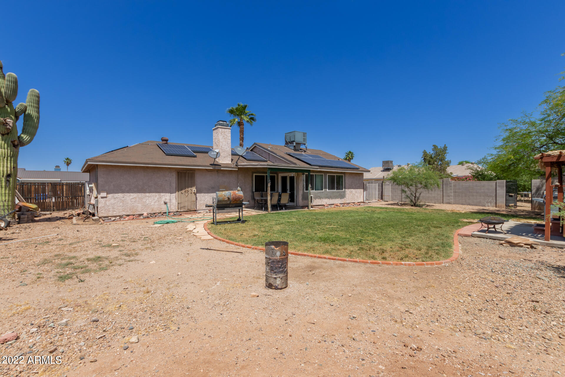 2111 W MOHAWK Lane