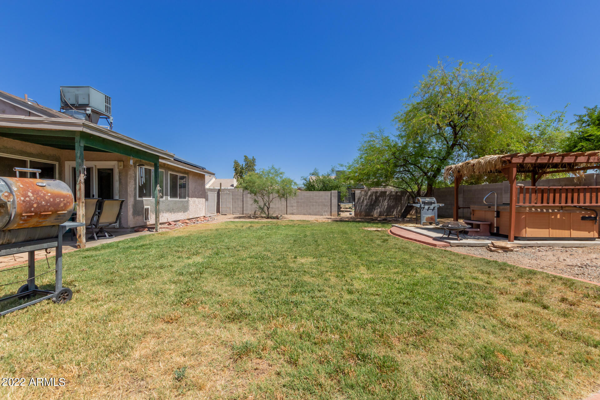2111 W MOHAWK Lane