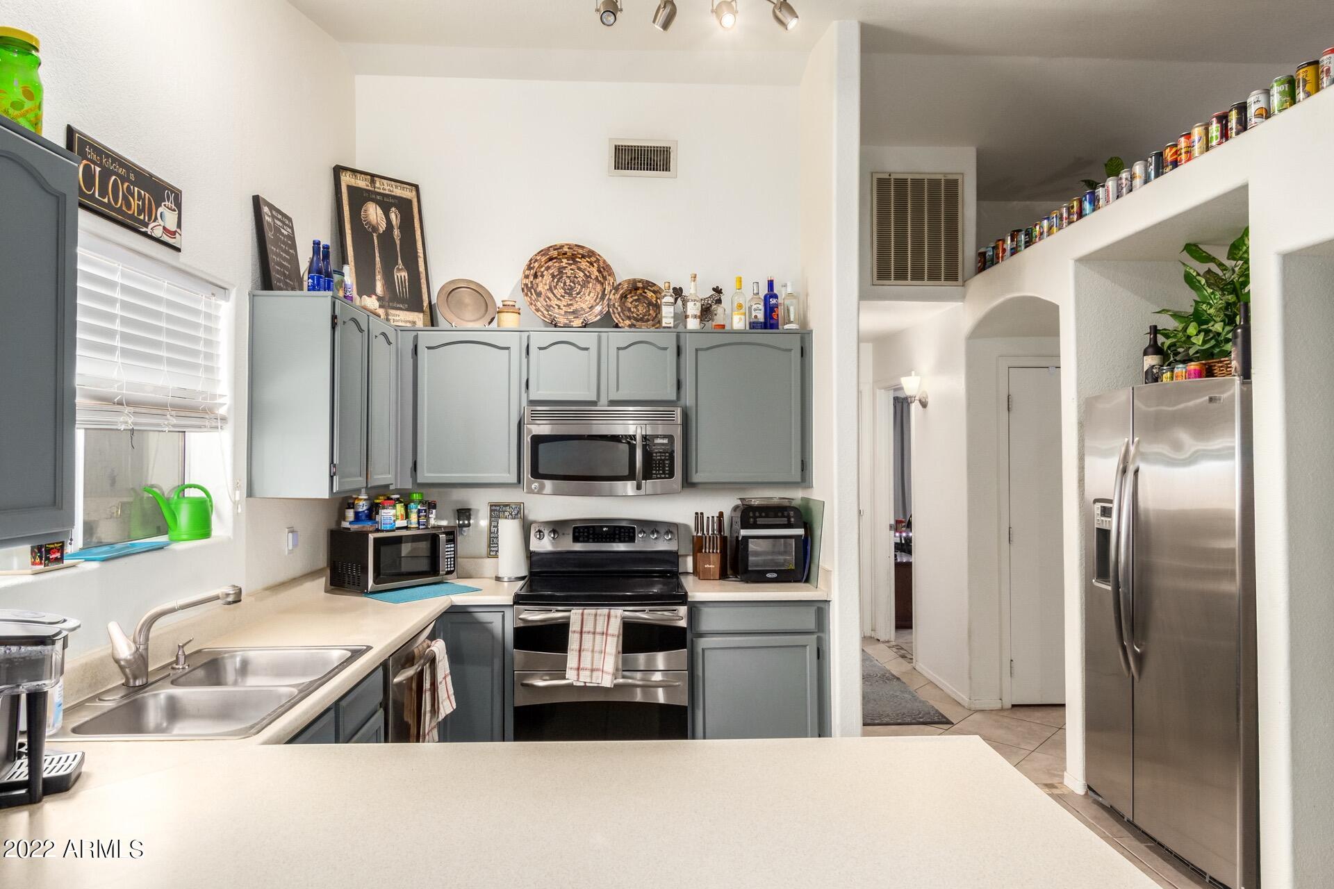 1140 N 94TH Street