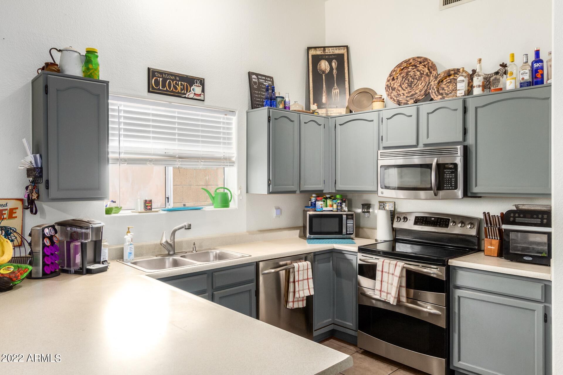 1140 N 94TH Street