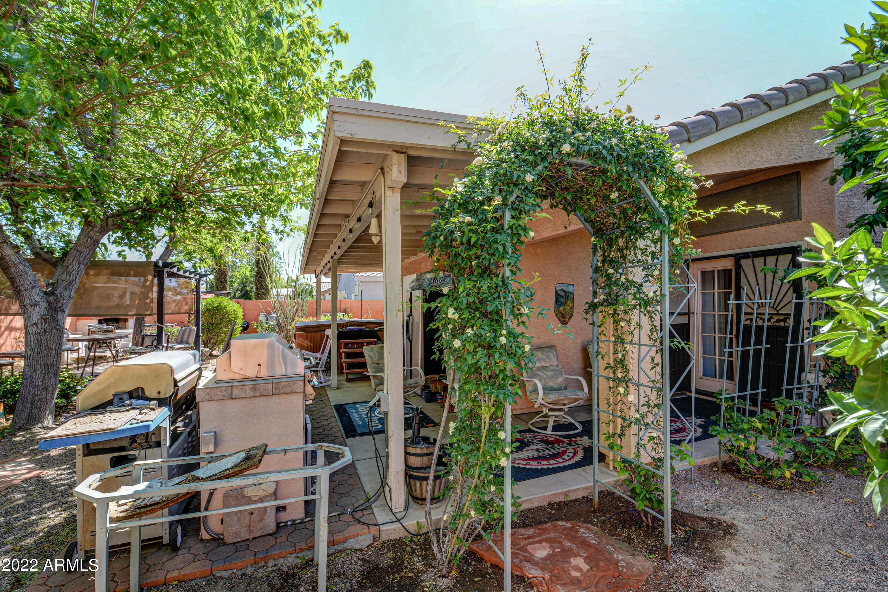 3822 W BLACKHAWK Drive