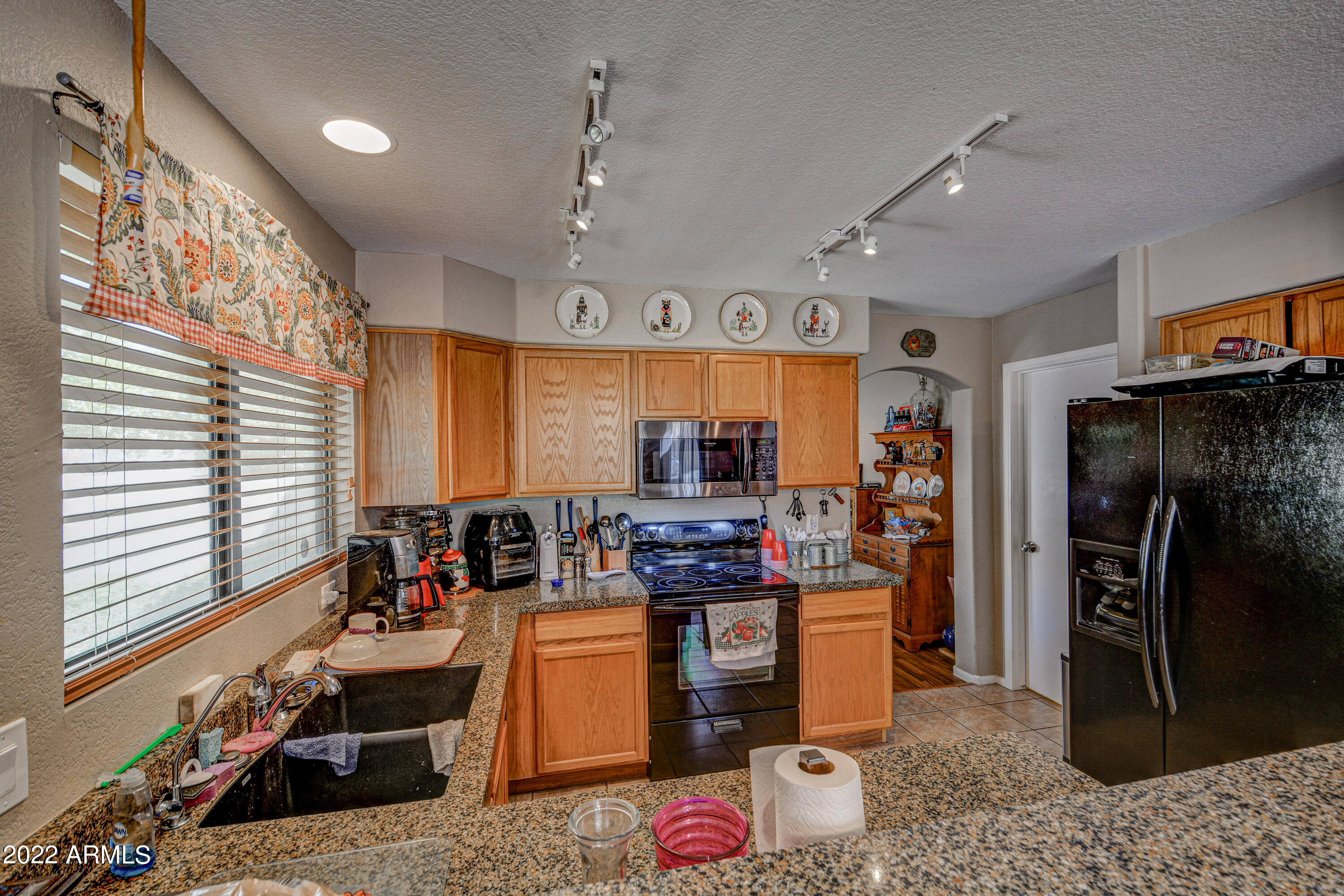 3822 W BLACKHAWK Drive