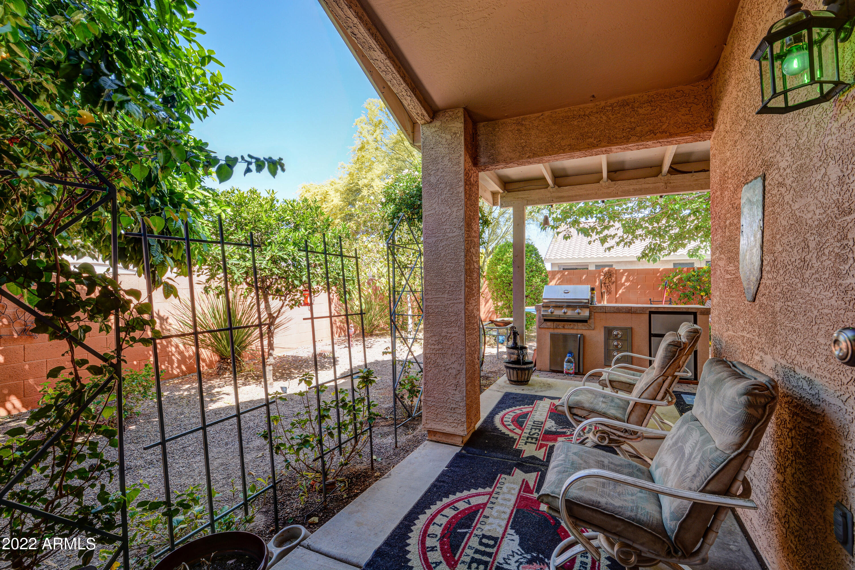 3822 W BLACKHAWK Drive