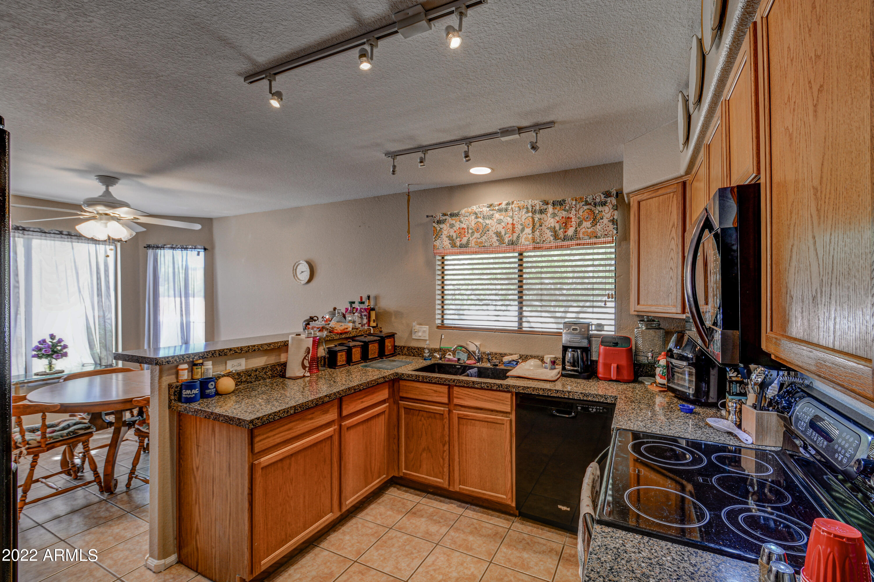 3822 W BLACKHAWK Drive