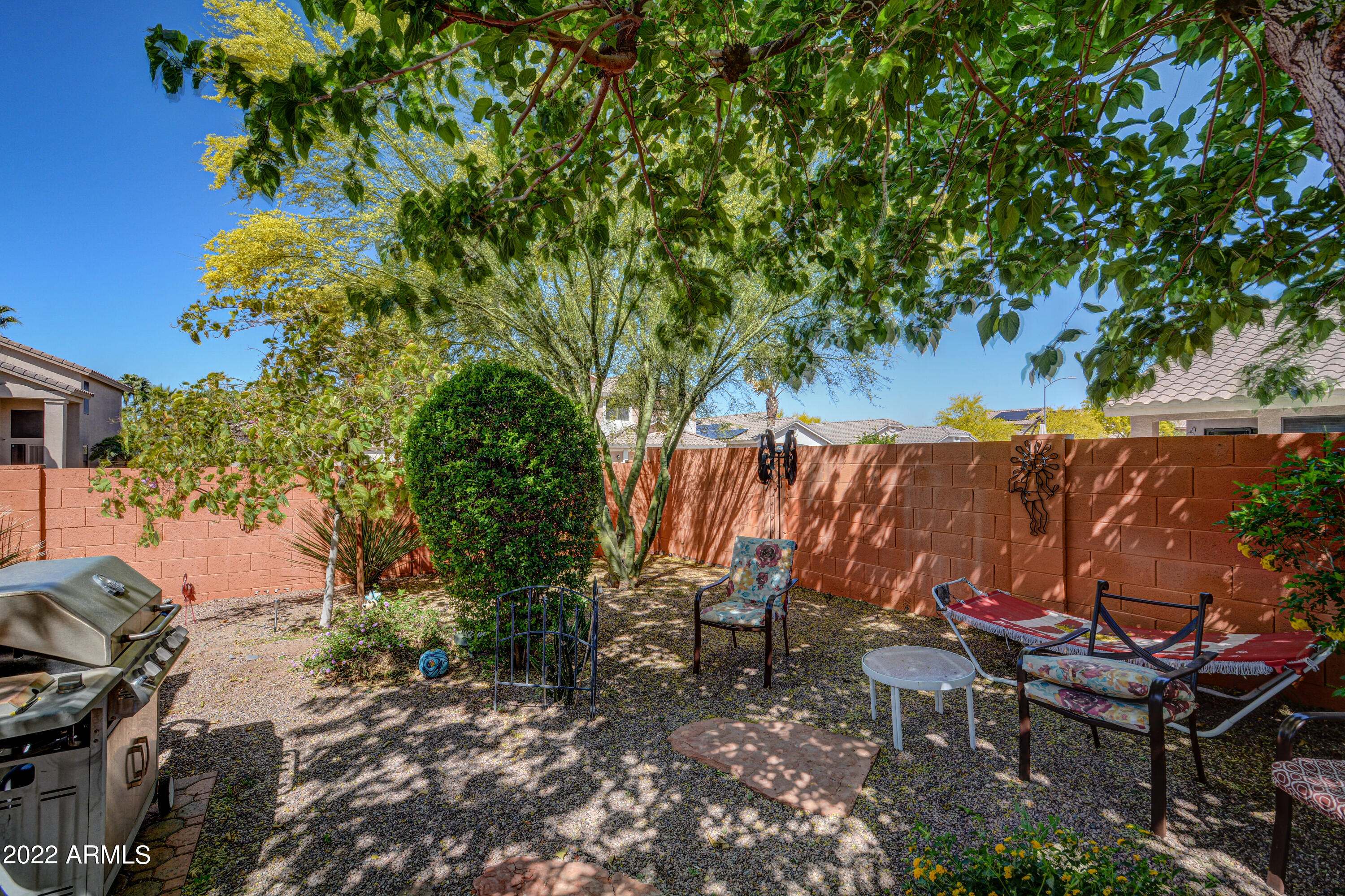 3822 W BLACKHAWK Drive