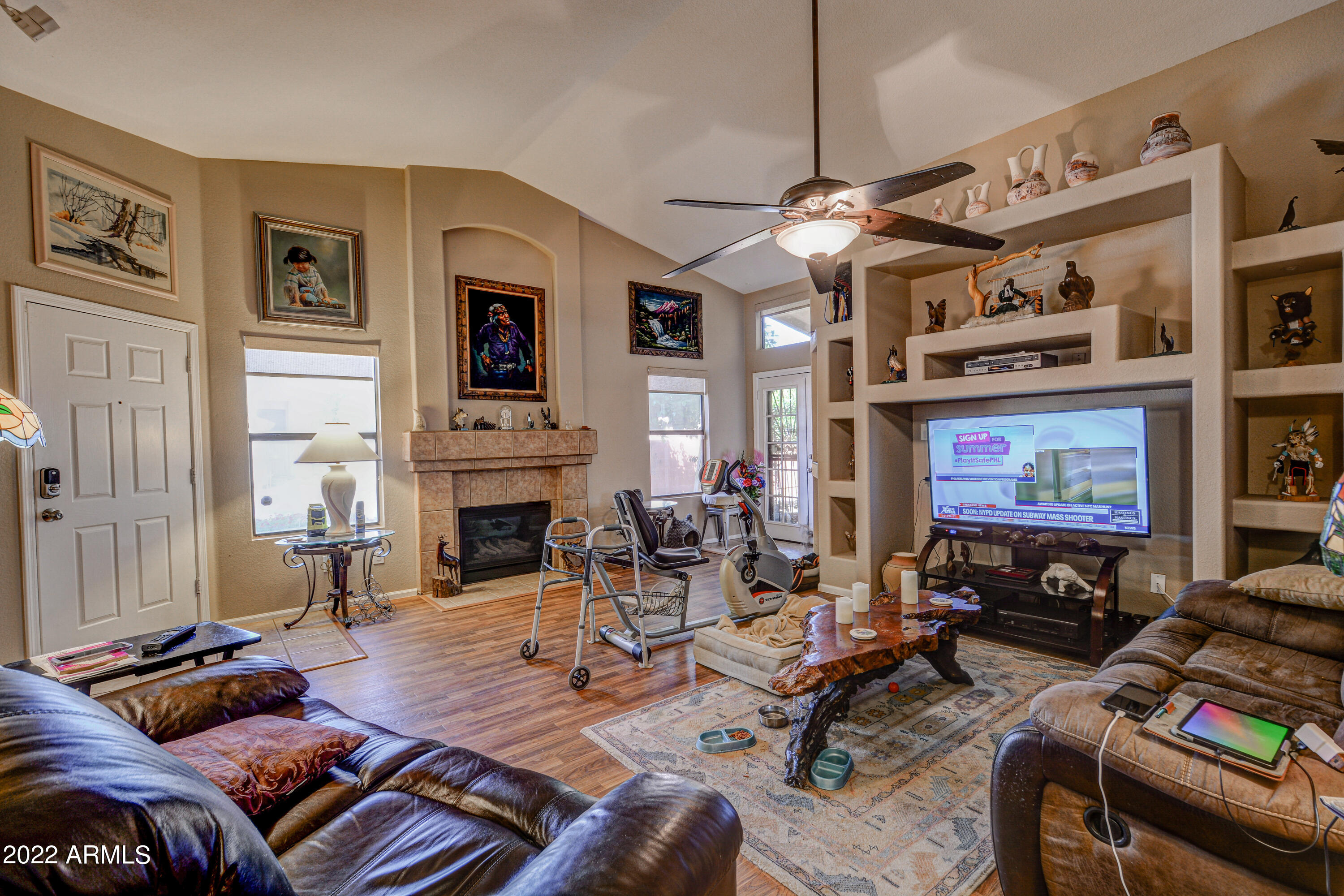 3822 W BLACKHAWK Drive