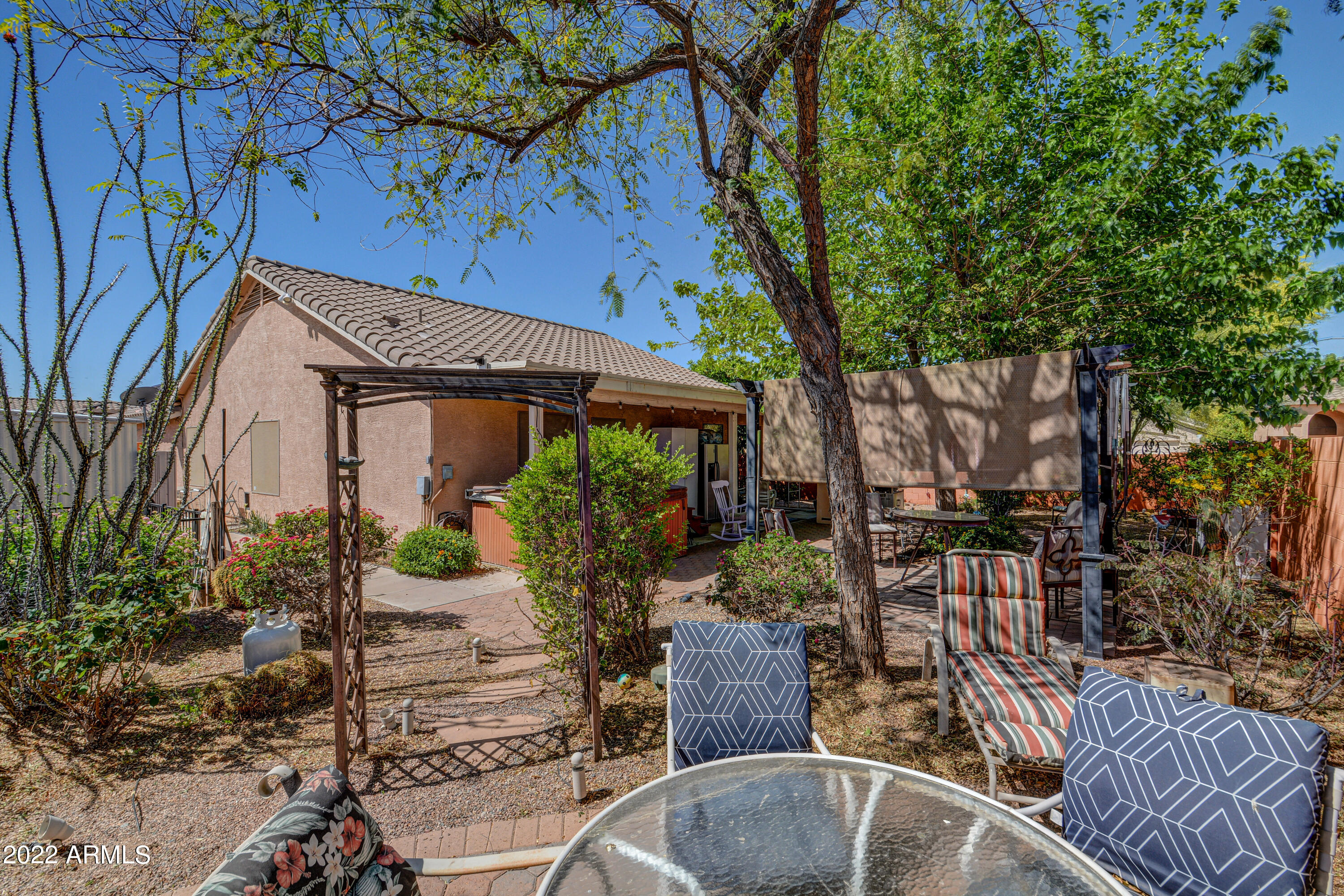 3822 W BLACKHAWK Drive