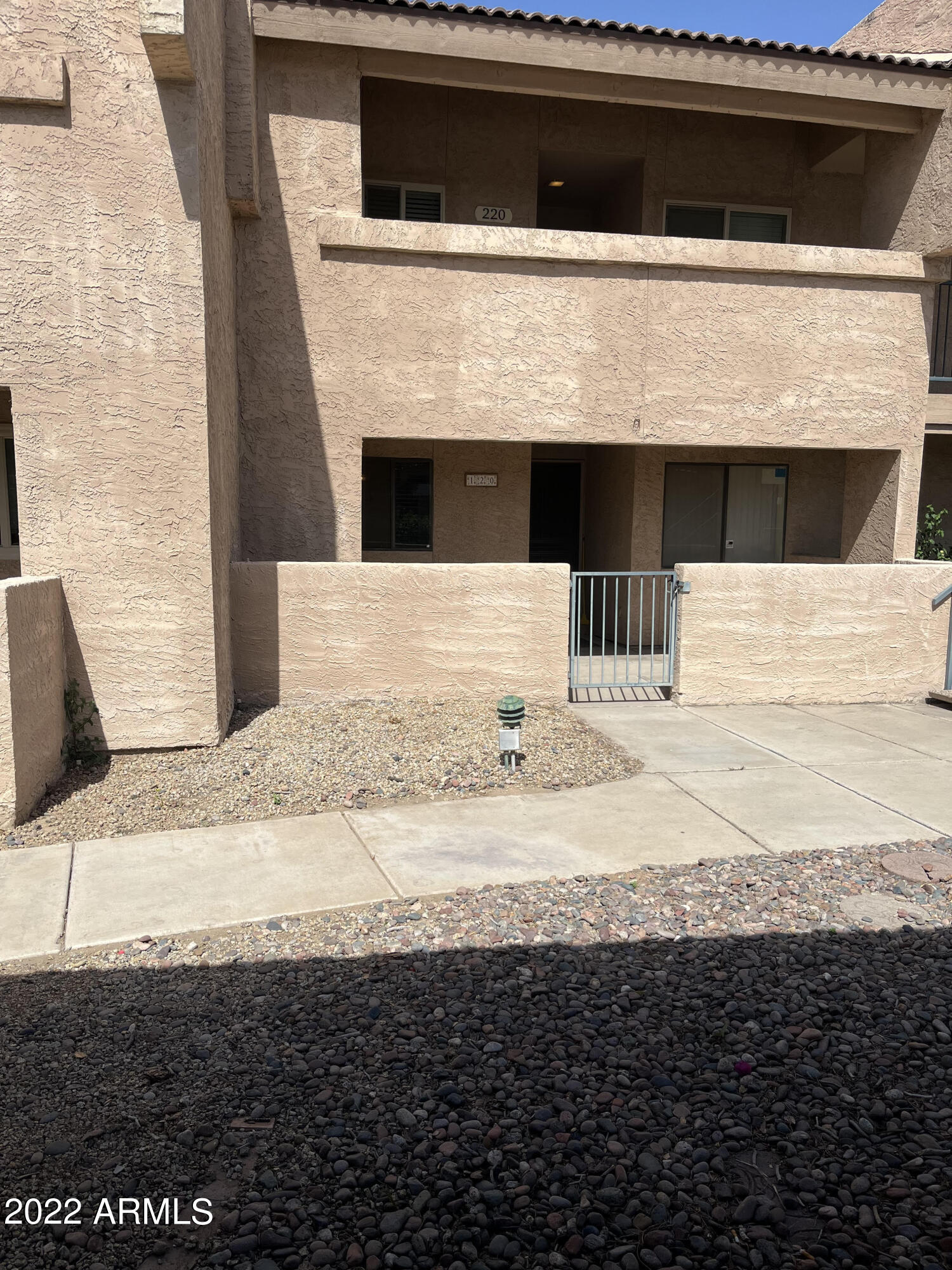 10828 N BILTMORE Drive Unit: 120