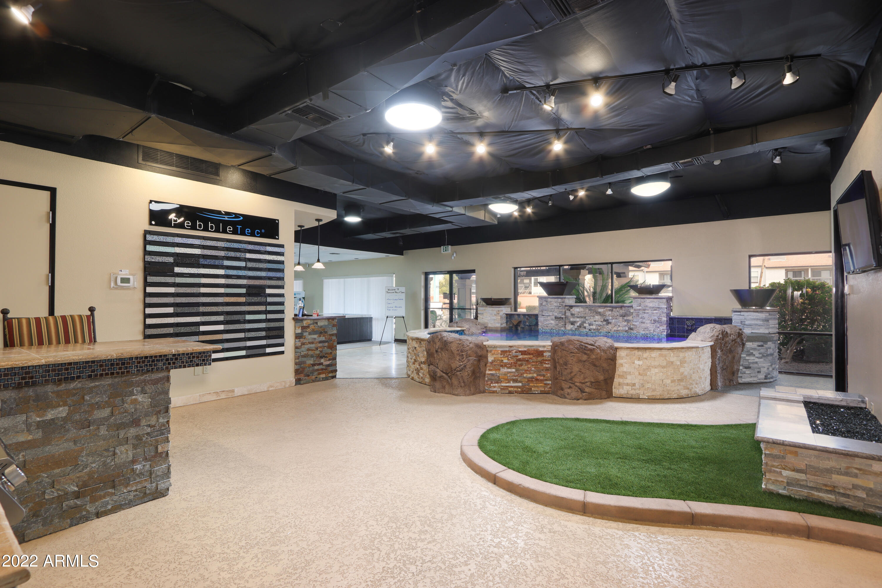 260 N GILBERT Road