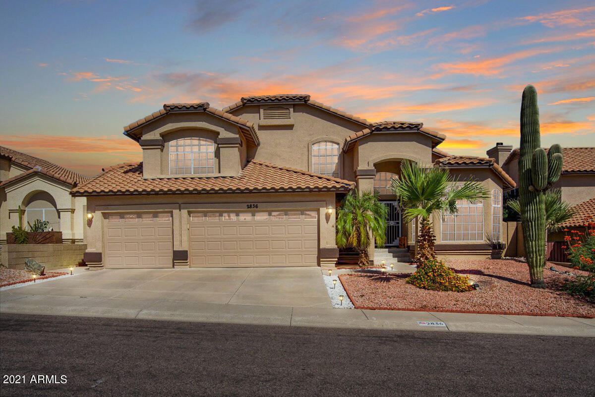 2836 E LUDLOW Drive