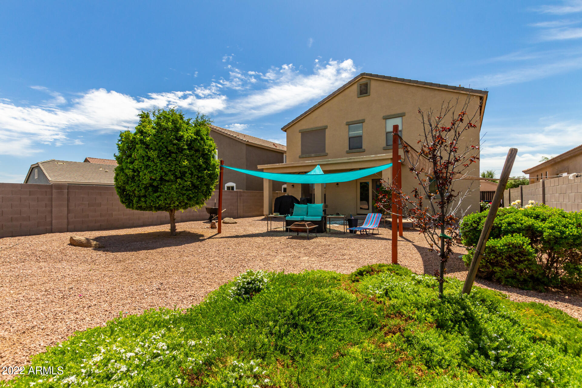 1238 W VINEYARD PLAINS Drive