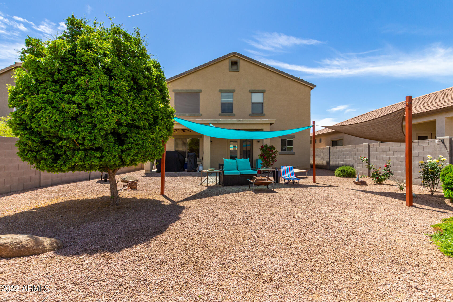 1238 W VINEYARD PLAINS Drive