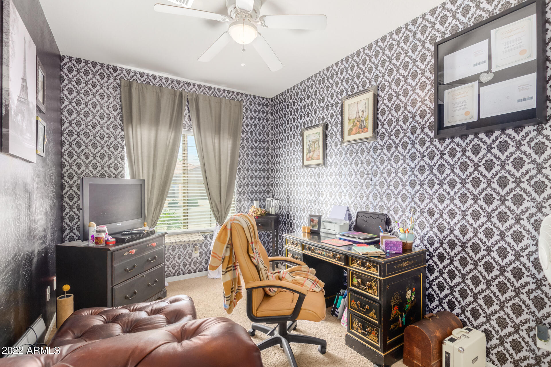 1238 W VINEYARD PLAINS Drive