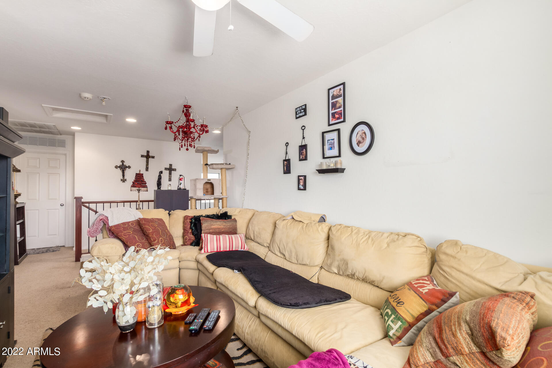 1238 W VINEYARD PLAINS Drive